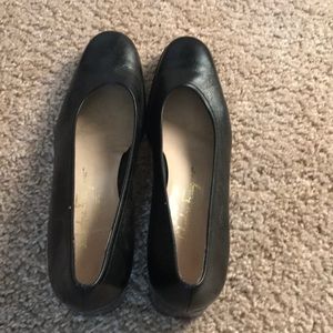 Salvatore ferragamo black pumps